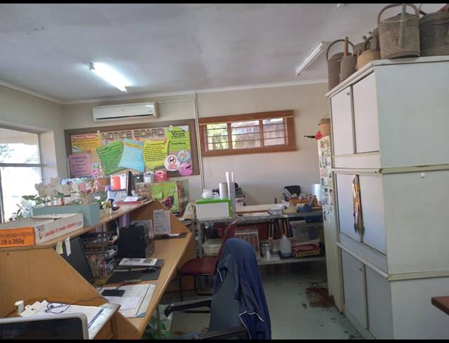 894M² BUSINESS FOR SALE IN BLUFF